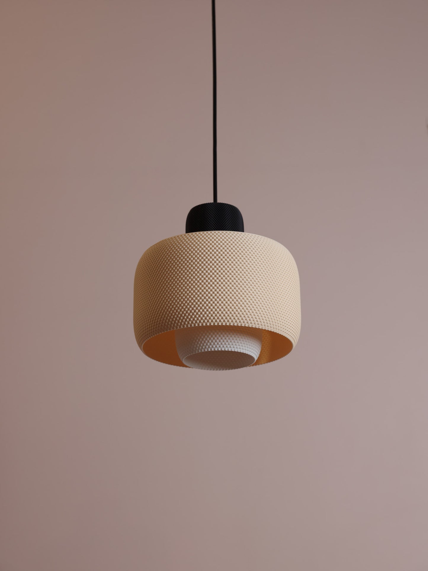 Lola Black/Apricot & White