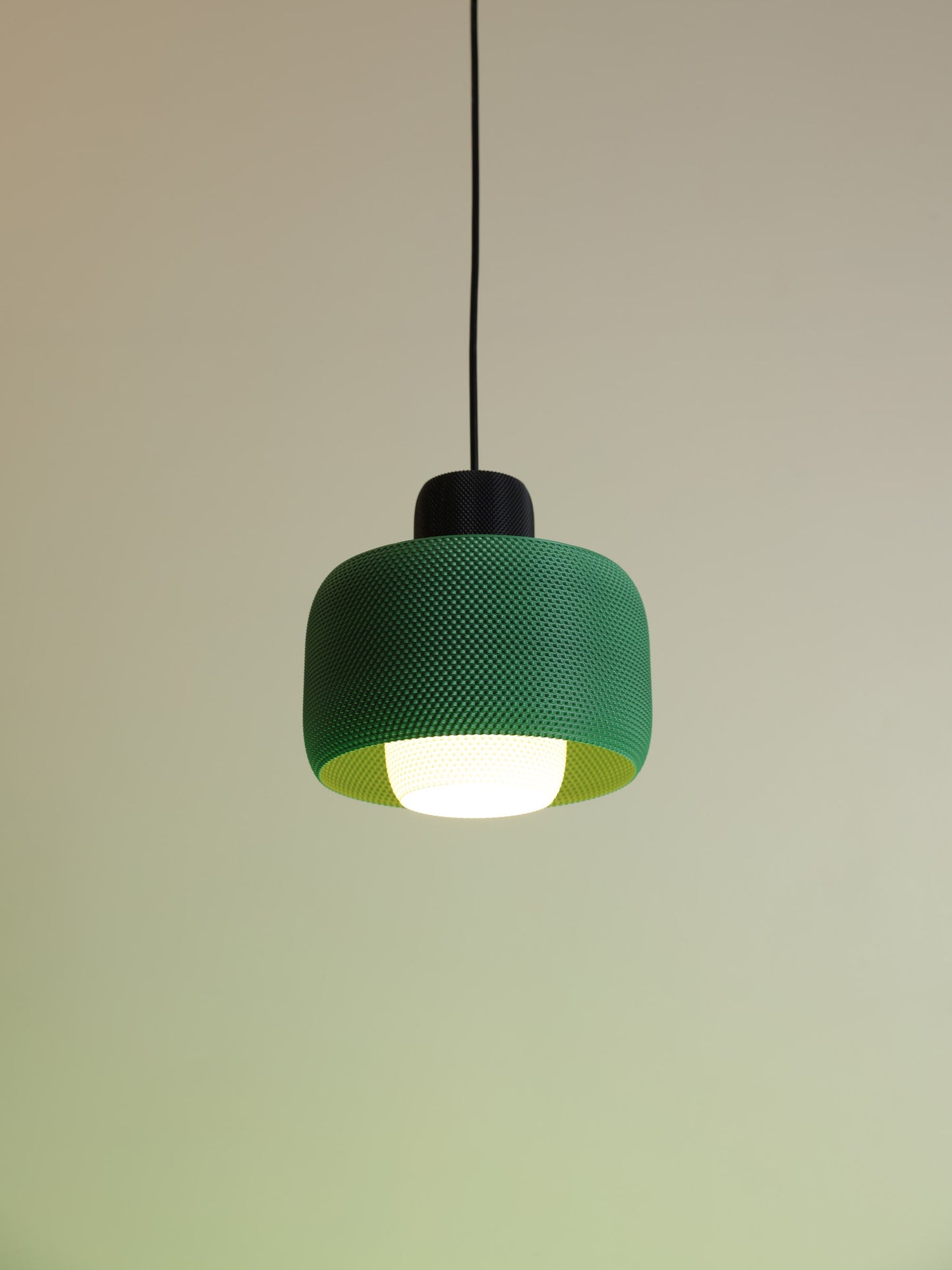Lola Black/Green & White