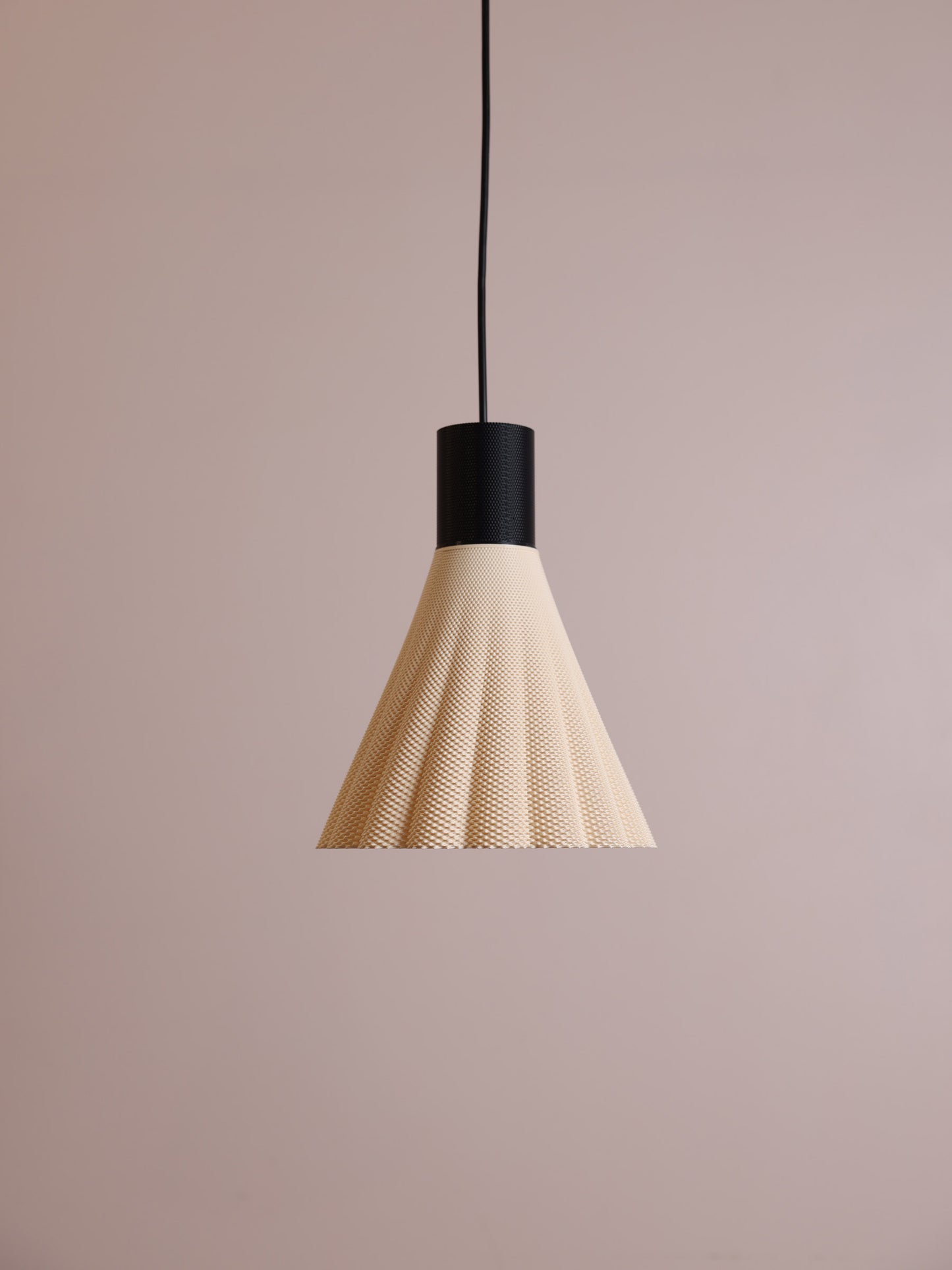 Rega Black/Ivory