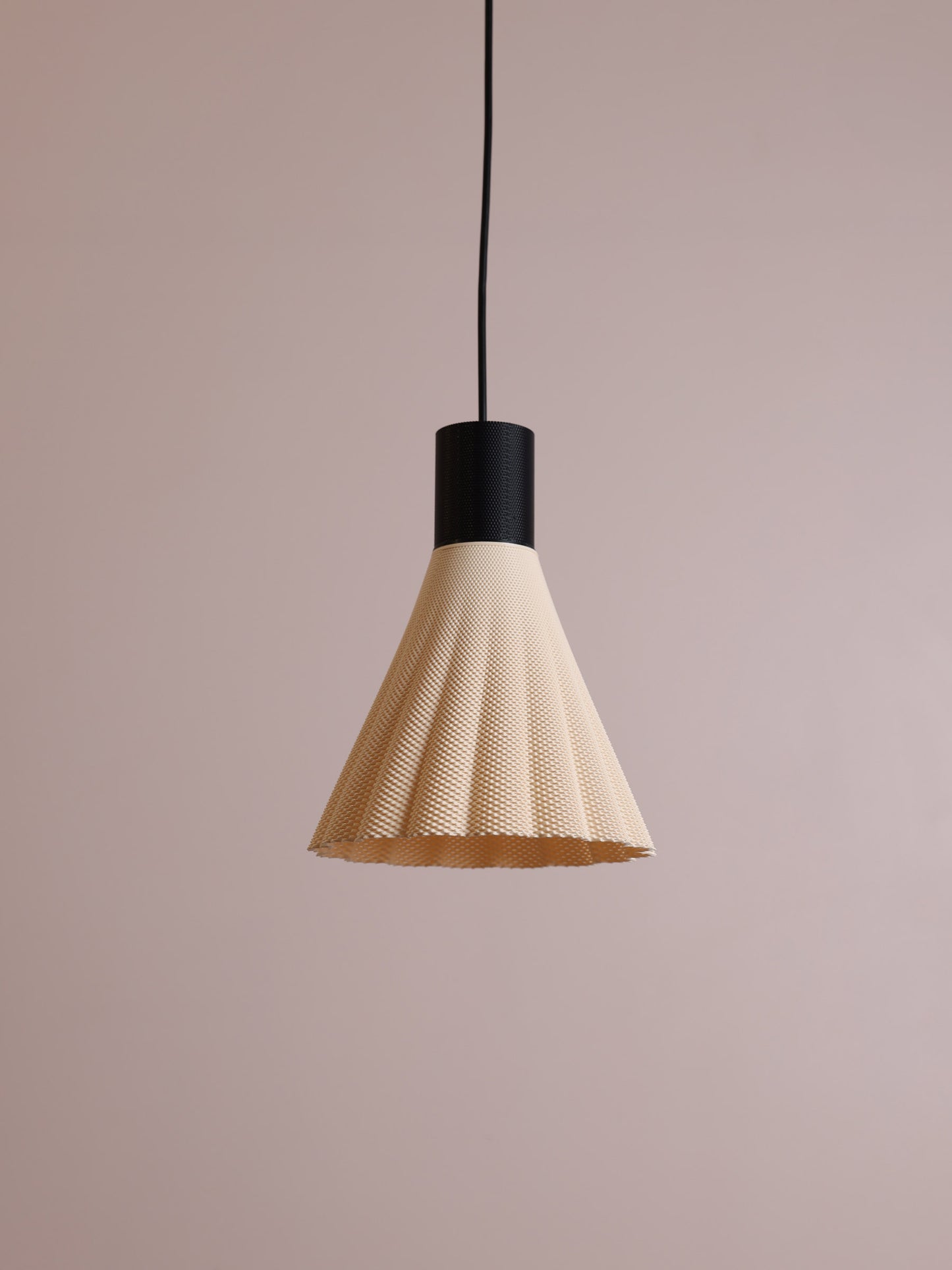Rega Black/Ivory